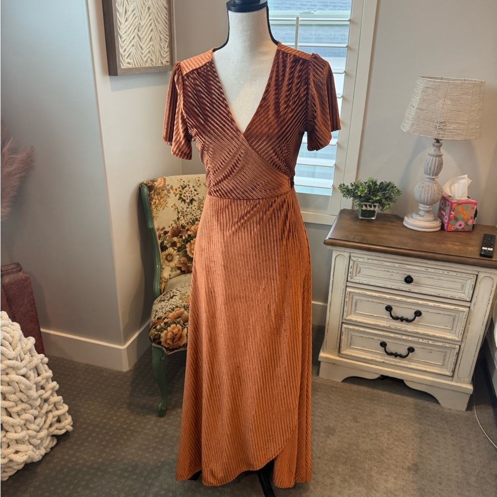 Women’s Baltic Born Luxe Velvet Pleated Wrap Dress – Size Small
